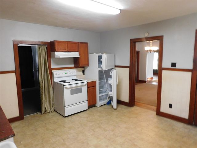 332 3rd Street, Manistee, MI 49660