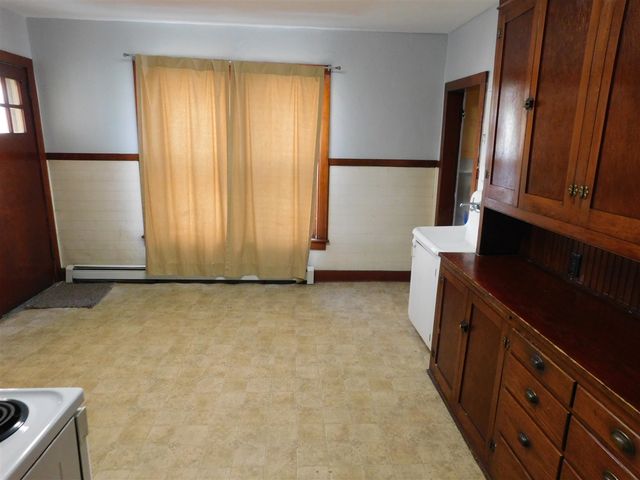 332 3rd Street, Manistee, MI 49660