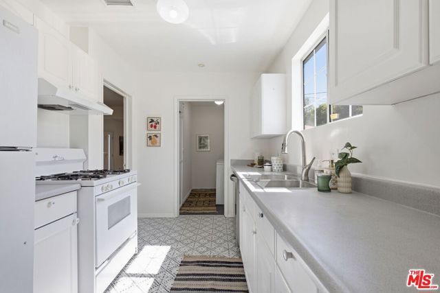 793 Figueroa Drive, Altadena, CA 91001