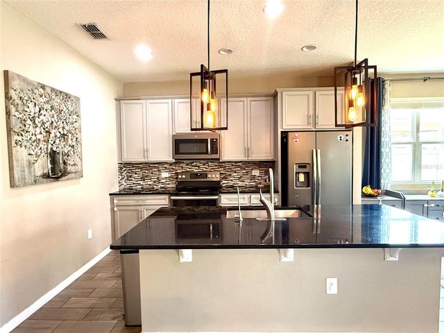 5608 BLOWING WIND PLACE, St Cloud, FL 34771
