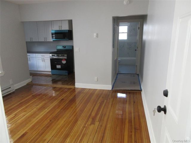 949 E 213th Street FL-2, Bronx, NY 10469
