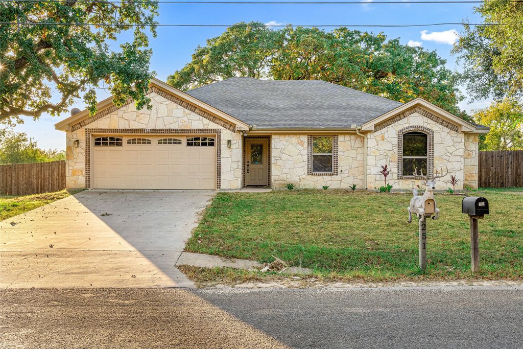 250 Old Waco Road, Gatesville, TX 76528