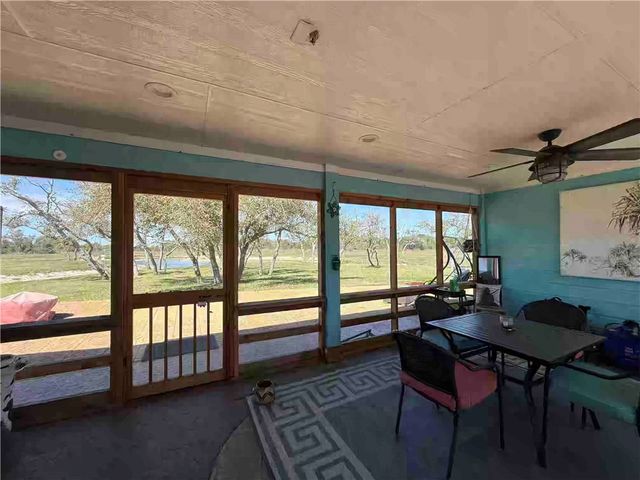 32 Augusta Circle, Aransas Pass, TX 78336