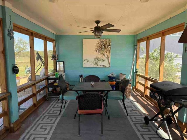 32 Augusta Circle, Aransas Pass, TX 78336