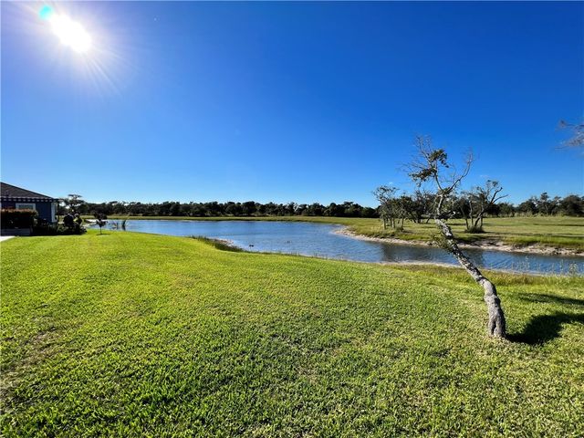 32 Augusta Circle, Aransas Pass, TX 78336