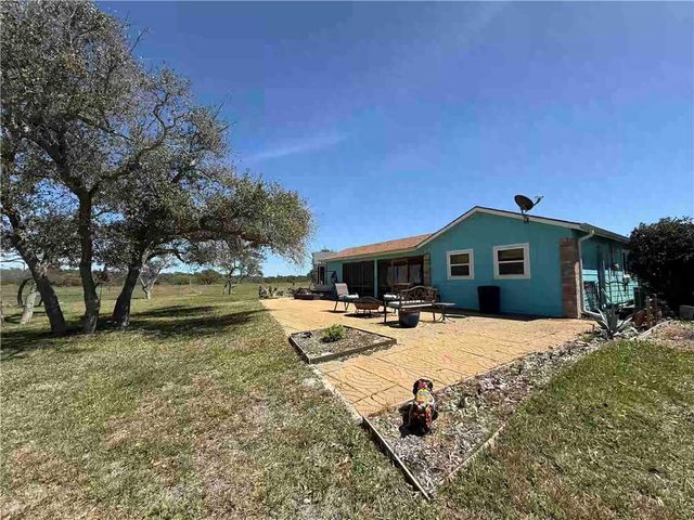 32 Augusta Circle, Aransas Pass, TX 78336