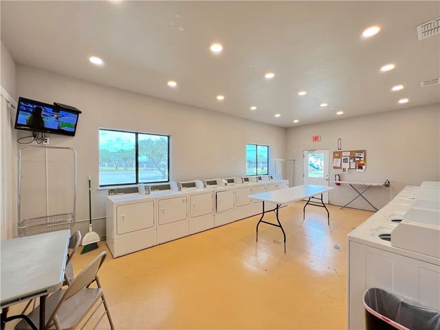 32 Augusta Circle, Aransas Pass, TX 78336