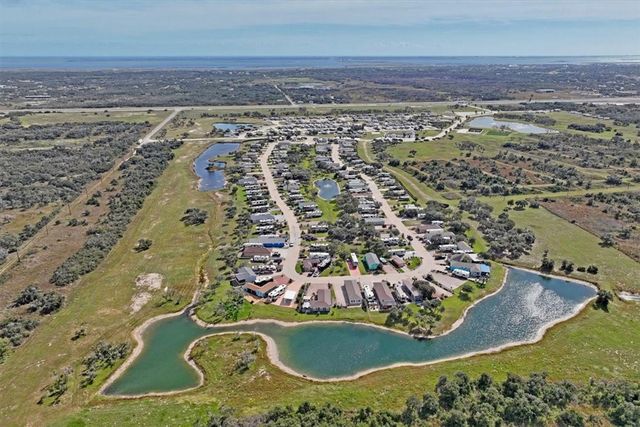 32 Augusta Circle, Aransas Pass, TX 78336
