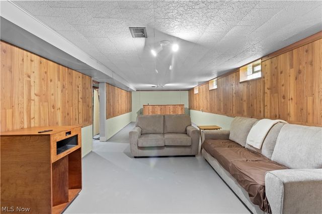 6394 Westminster Drive, Parma, OH 44129