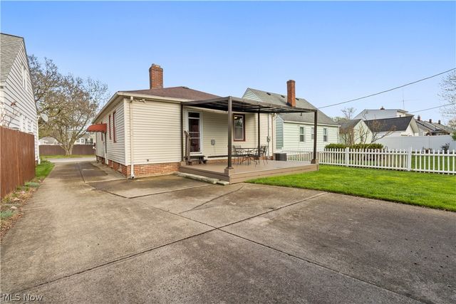 6394 Westminster Drive, Parma, OH 44129