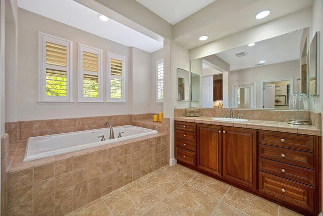 2285 Beckett Dr, El Dorado Hills, CA 95762