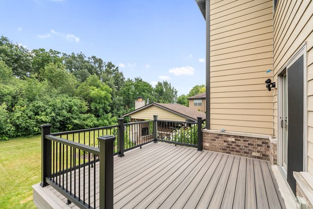 17933 S Beechwood Court, Lockport, IL 60441