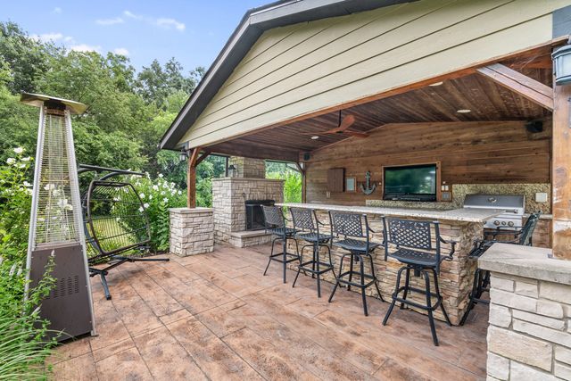17933 S Beechwood Court, Lockport, IL 60441