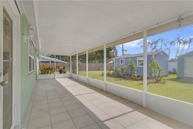 2320 12th Avenue SW, Vero Beach, FL 32962