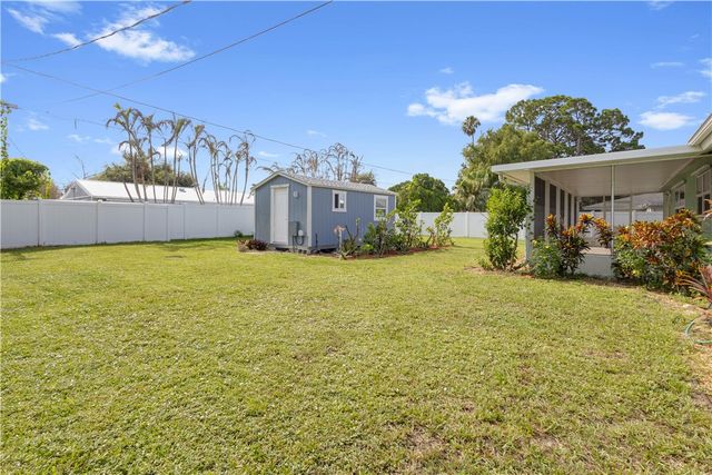 2320 12th Avenue SW, Vero Beach, FL 32962