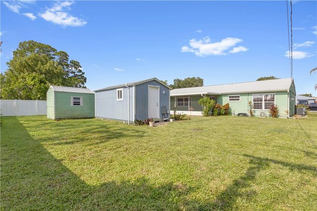 2320 12th Avenue SW, Vero Beach, FL 32962