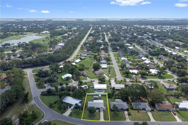 2320 12th Avenue SW, Vero Beach, FL 32962