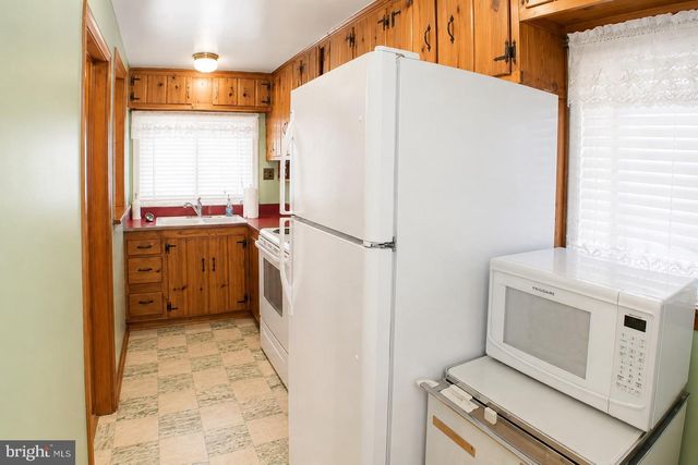 4502 MAPLE RD, Suitland, MD 20746