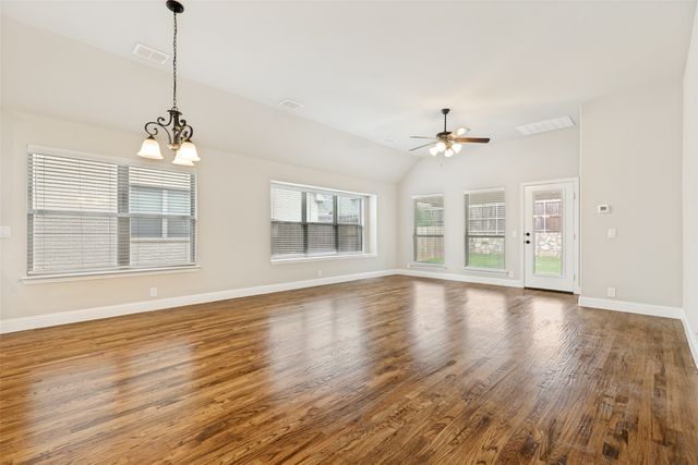 212 PROVIDENCE Drive, Van Alstyne, TX 75495