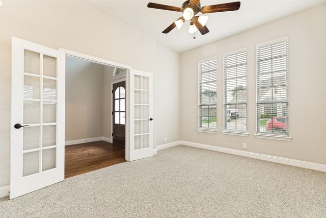 212 PROVIDENCE Drive, Van Alstyne, TX 75495