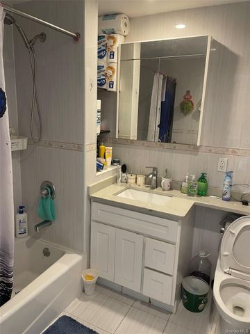 65-38 Austin Street 4D, Rego Park, NY 11374