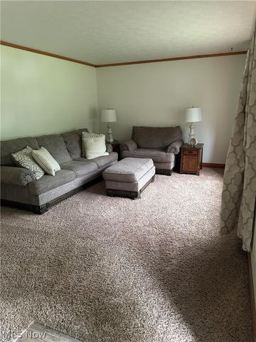 3874 April Drive, Uniontown, OH 44685