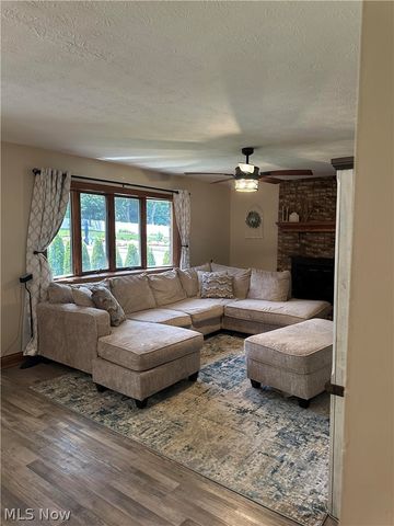 3874 April Drive, Uniontown, OH 44685