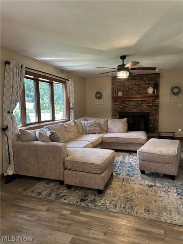 3874 April Drive, Uniontown, OH 44685
