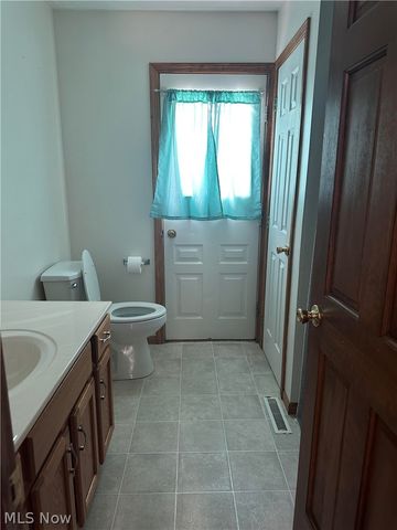 3874 April Drive, Uniontown, OH 44685