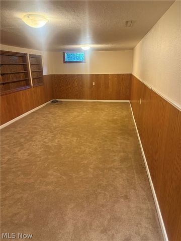 3874 April Drive, Uniontown, OH 44685