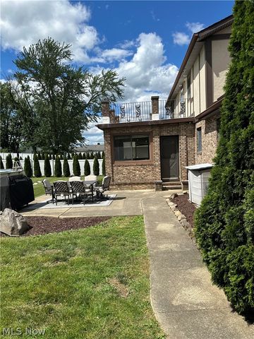 3874 April Drive, Uniontown, OH 44685