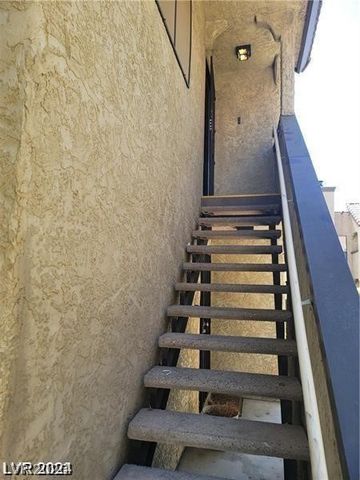 4720 Obannon Drive D, Las Vegas, NV 89102