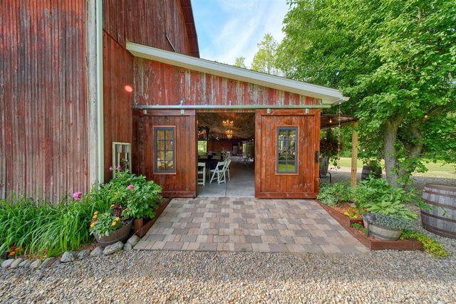 11242 Devereaux Road, Parma, MI 49269