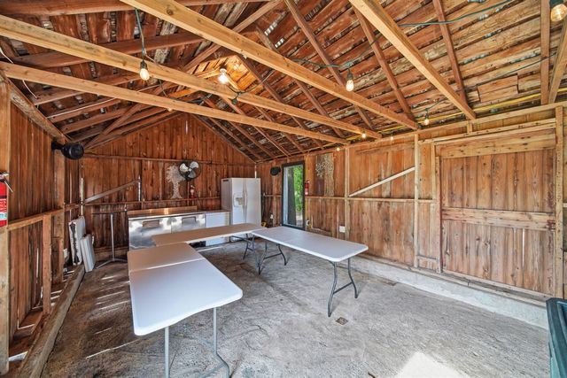 11242 Devereaux Road, Parma, MI 49269