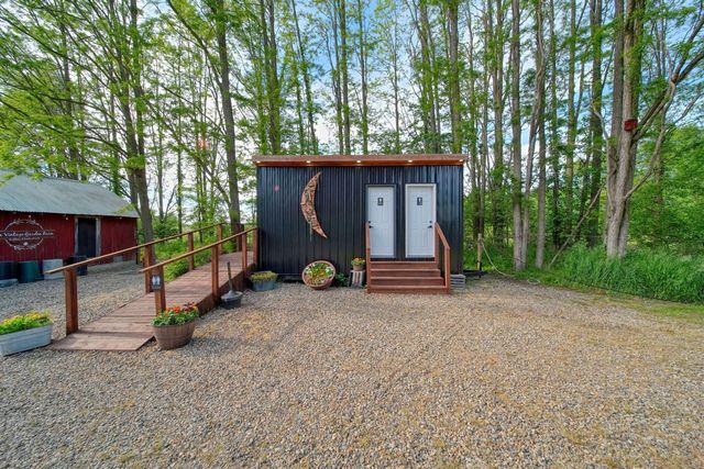11242 Devereaux Road, Parma, MI 49269