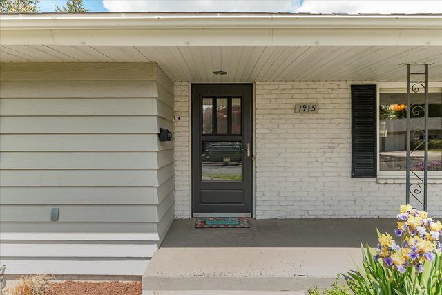 1915 E 38th Ave, Spokane, WA 99203