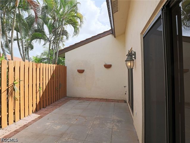1420 Park Shore CIR 3, Fort Myers, FL 33901