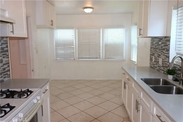 1126 E 106th Street, Los Angeles, CA 90002