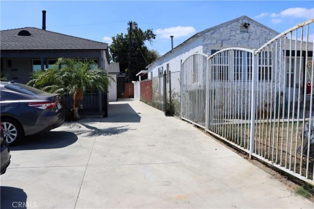 1126 E 106th Street, Los Angeles, CA 90002