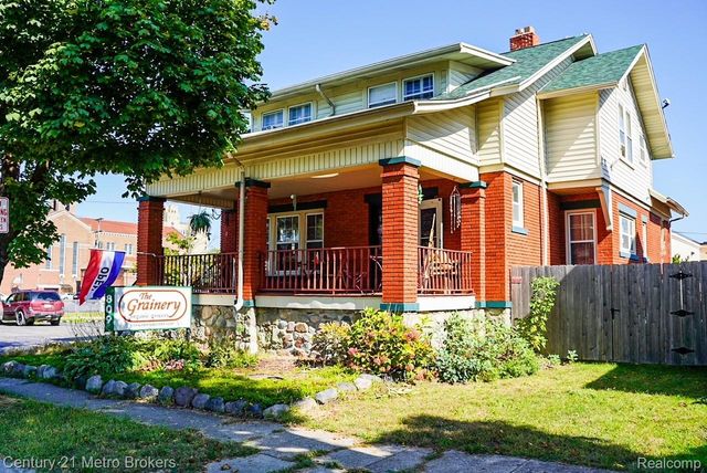 809 Church Street, Flint, MI 48502