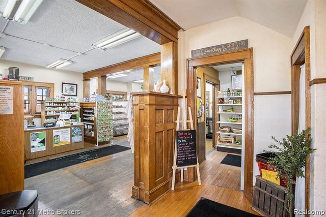 809 Church Street, Flint, MI 48502