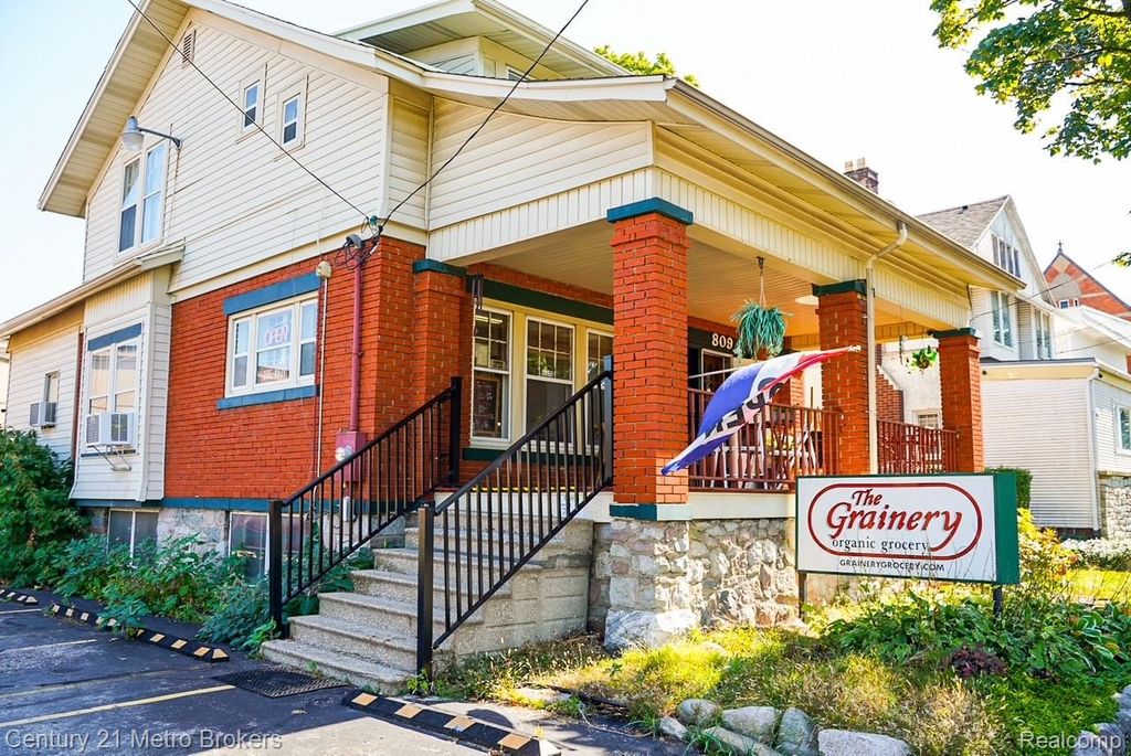 809 Church Street, Flint, MI 48502