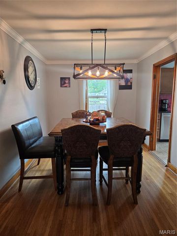 105 S Carleton Street, Farmington, MO 63640