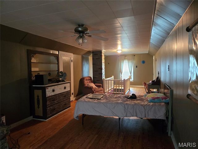 105 S Carleton Street, Farmington, MO 63640