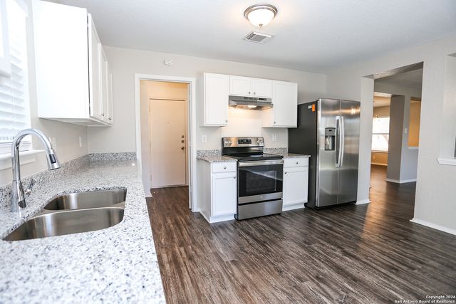 344 SCENIC MDW, New Braunfels, TX 78130