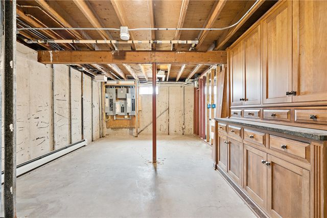 600 Carlton Road SE, Cedar Rapids, IA 52403