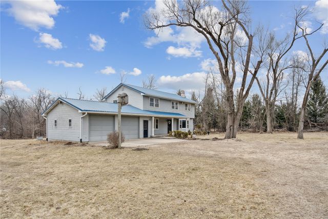 600 Carlton Road SE, Cedar Rapids, IA 52403