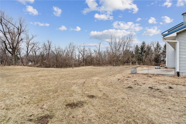 600 Carlton Road SE, Cedar Rapids, IA 52403