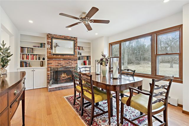 600 Carlton Road SE, Cedar Rapids, IA 52403