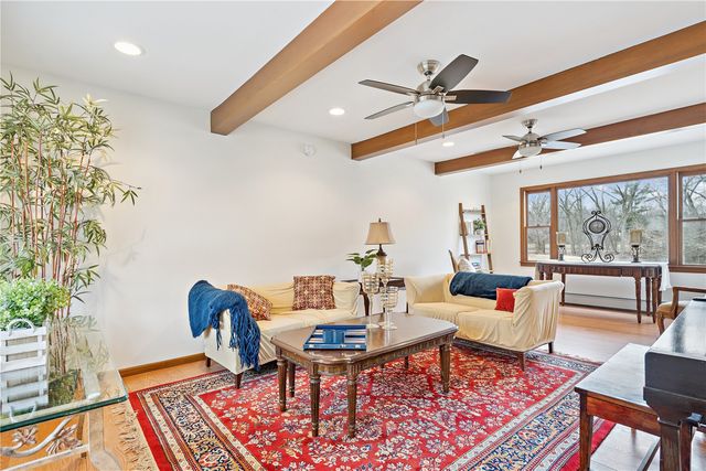 600 Carlton Road SE, Cedar Rapids, IA 52403